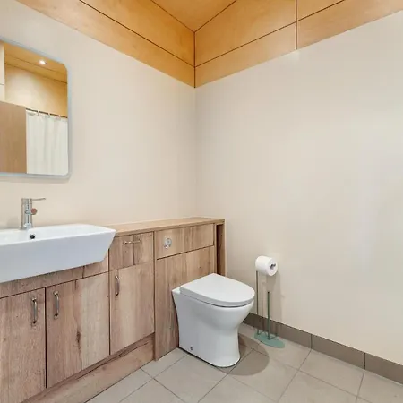 5 Bed In Ambleside Oc-Lr176 Holiday home *