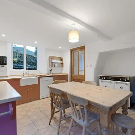 5 Bed In Ambleside Oc-Lr176 *