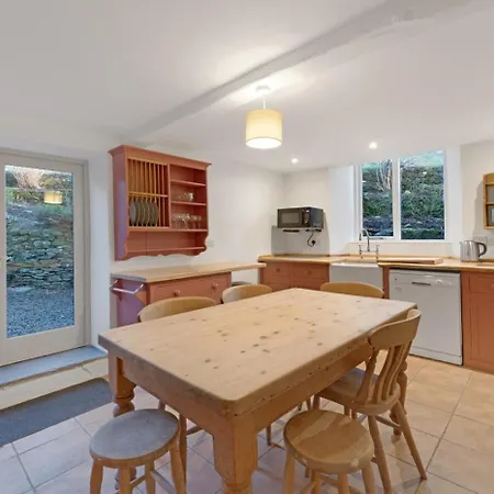 5 Bed In Ambleside Oc-Lr176 Holiday home